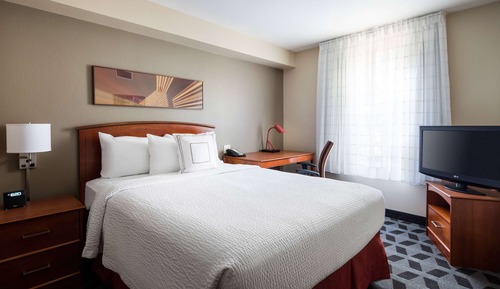 Suite, Multiple Beds, Accessible (Mobility/Hearing Shower Two Bedrooms)