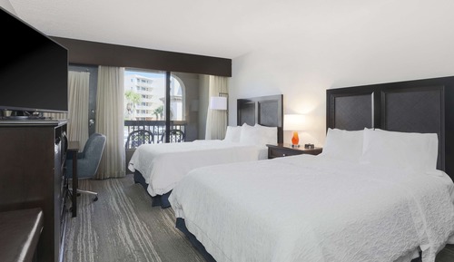 Standard Room, 2 Double Beds, Non Smoking (Accessible with Tub)