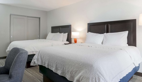 Room, 2 Queen Beds, Partial Ocean View