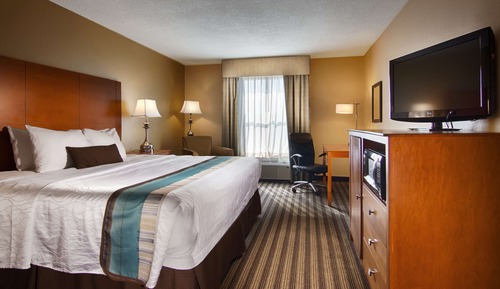 Standard Room, 1 King Bed, Accessible, Bathtub