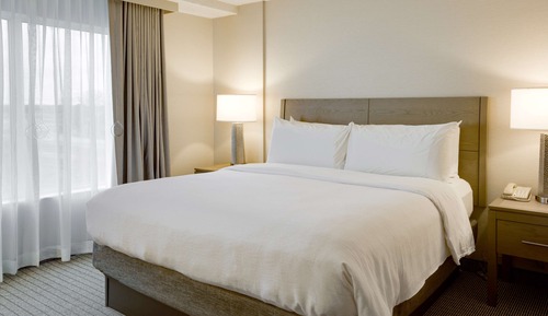 Suite, 1 King Bed, Non Smoking, Corner