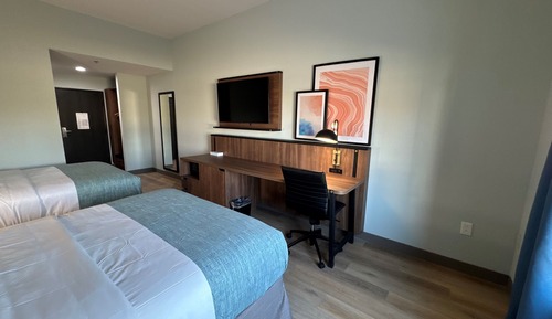 Room, 2 Queen Beds, Mobility Accessible, Non Smoking (Walk-In Shower)