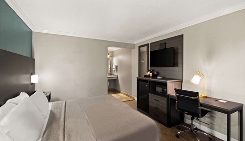 Standard Room, 1 King Bed, Smoking