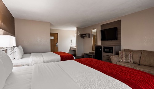 Standard Room, 2 Queen Beds, Non Smoking, Refrigerator & Microwave (with Sofabed)
