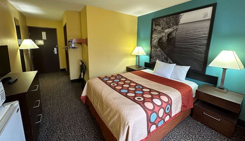 Upgraded, Standard Room, 1 King Bed