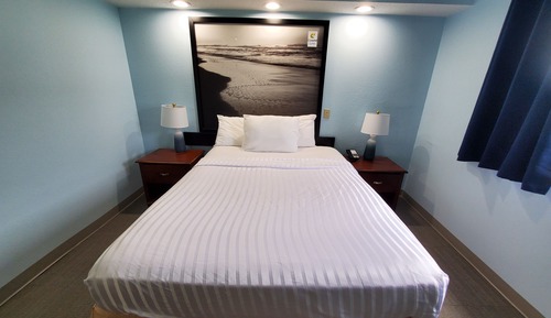 Room, 1 Queen Bed, Accessible (Mobility)