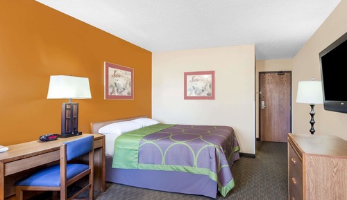 Standard Room, 1 Queen Bed, Accessible