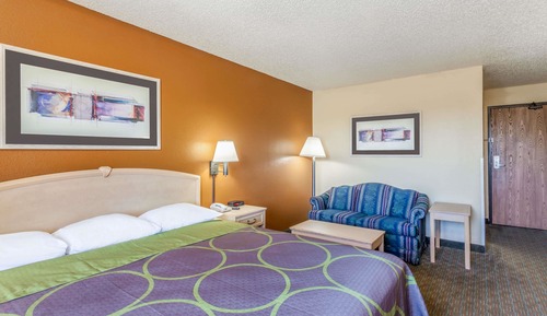 Suite, 1 King Bed, Microwave