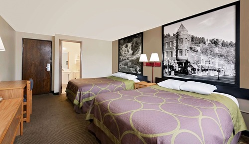 Room, 2 Queen Beds, Non Smoking, Pool View