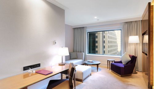 Deluxe Park Suite	