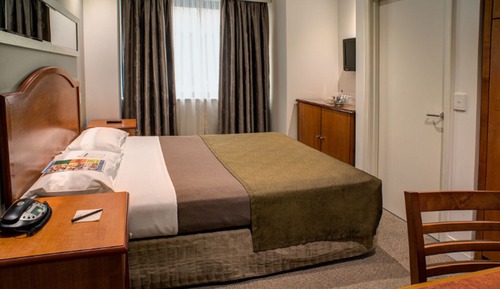 Standard Queen Room (Queen or Zip King bedding - subject to availability)
