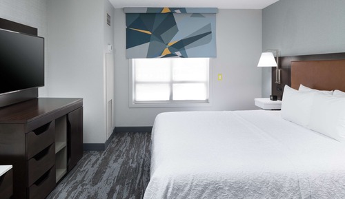 Suite, 1 King Bed with Sofa bed, Accessible (Roll-In Shower)