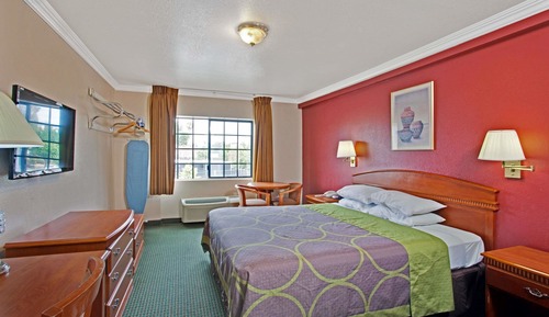 Standard Room, 1 King Bed, Accessible