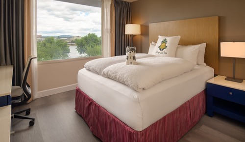Room, 1 Queen Bed (Waterfront)