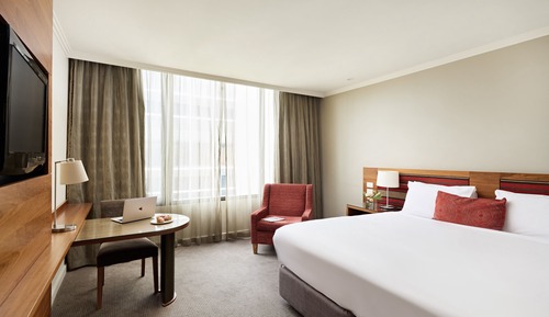 Queen Room with Free Wi-Fi