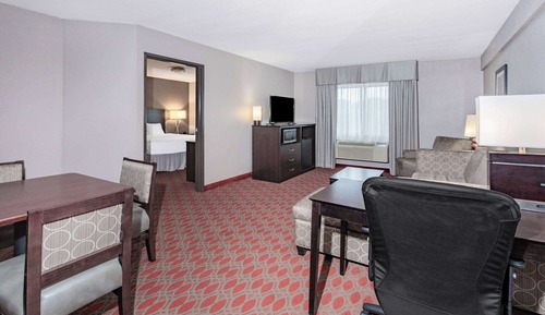 Suite, 1 King Bed, Non Smoking