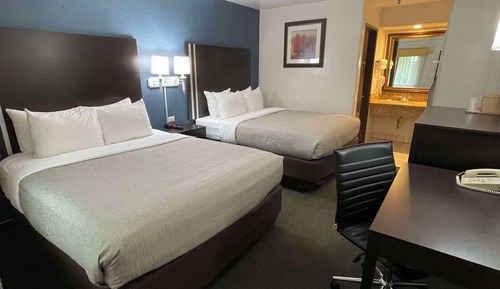 Standard Room, 2 Queen Beds, Non Smoking