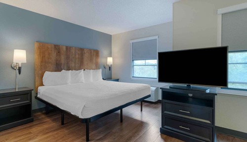 Deluxe Studio, 1 King Bed with Sofa bed, Non Smoking