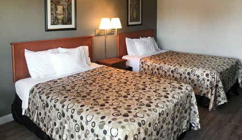 Room, 2 Queen Beds, Accessible, Non Smoking