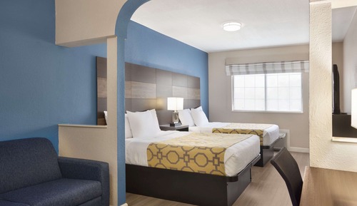 Suite, 2 Queen Beds