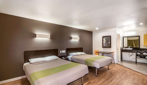 Deluxe Room, 2 Queen Beds, Non Smoking, Kitchenette