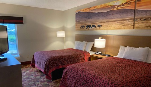 Standard Room, 2 Queen Beds, Non Smoking
