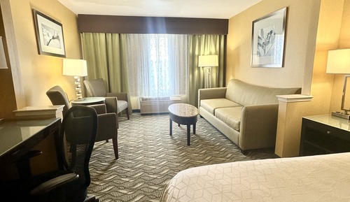 Suite, 1 King Bed (Pillowtop Bed)