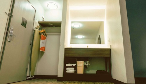 Room, 1 King Bed, Accessible, Non Smoking