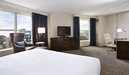 Room, 1 King Bed, Corner