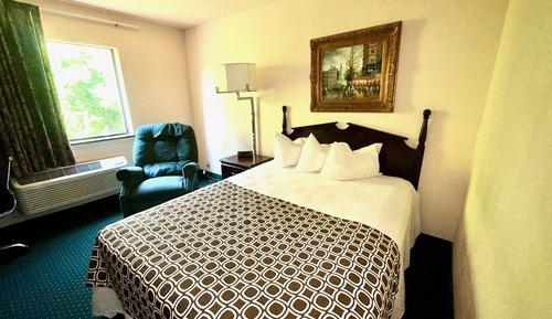Standard Room, 1 Queen Bed, Non Smoking