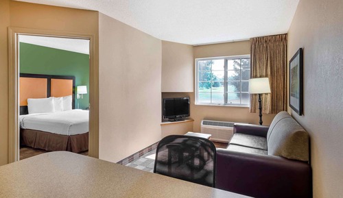 Suite, 1 Queen Bed with Sofa bed, Non Smoking