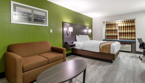 Suite, 1 Queen Bed, Accessible, Non Smoking