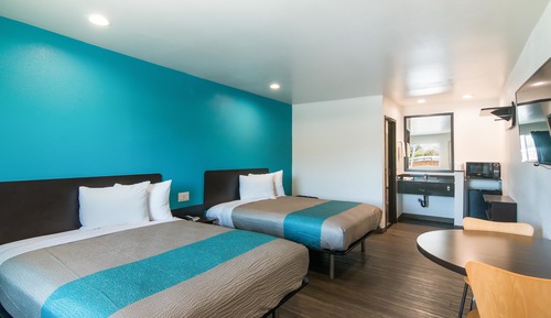 Deluxe Room, 2 Queen Beds, Non Smoking, Refrigerator & Microwave