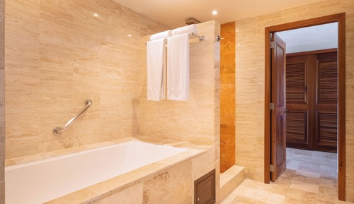 Penthouse, 2 Bedrooms, Oceanfront (Suite)