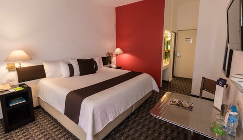 Room, 1 King Bed (Preferencial)