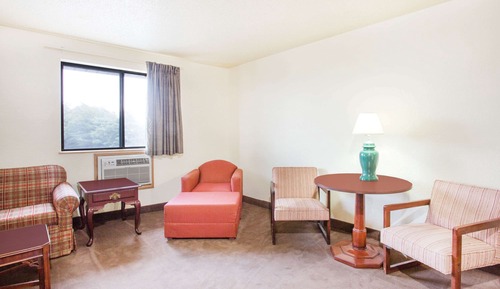Studio Suite, 1 King Bed, Non Smoking