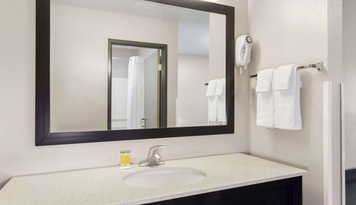 Suite, 1 King Bed, Non Smoking, Jetted Tub
