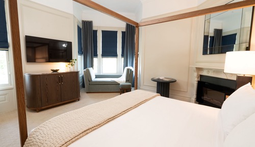 Deluxe Room, 1 King Bed, Balcony