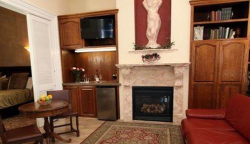 Suite, 1 King Bed with Sofa bed, Jetted Tub (Roman Suite: Two Rooms)