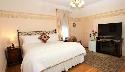 Room, 1 King Bed, Fireplace (Victorian Room)