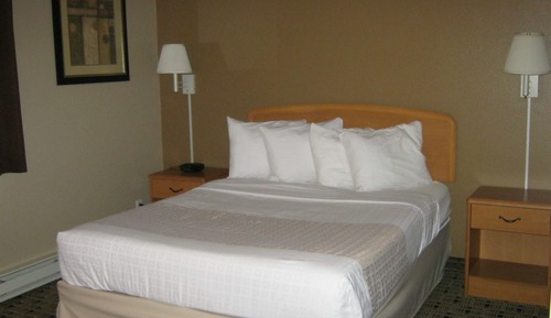 One Queen Bed, Non-Smoking