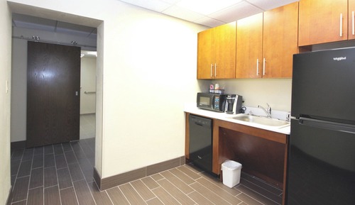 Deluxe Room, 1 King Bed, Accessible, Non Smoking (Transfer Shower)