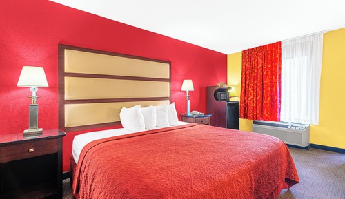 Standard Room, 1 King Bed, Smoking