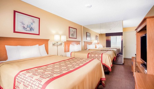 Room, 2 Queen Beds, Non Smoking