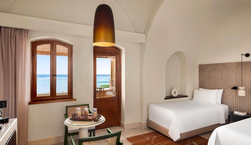 Room, 2 Twin Beds, Sea View