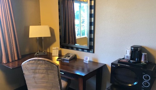 Suite, 1 King Bed, Non Smoking