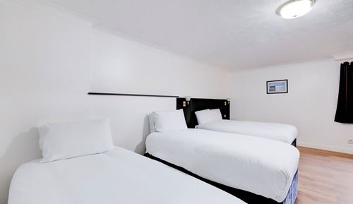 Family Room, Multiple Beds