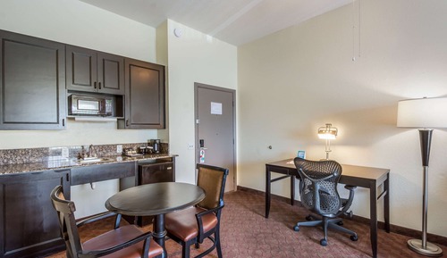 Suite, 1 King Bed with Sofa bed, Accessible, Non Smoking