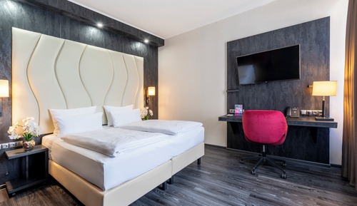 Premium-Zimmer, 2 Einzelbetten, Seeseite (with Sofabed)