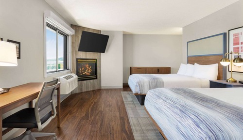 Deluxe Suite, 1 King Bed, Non Smoking